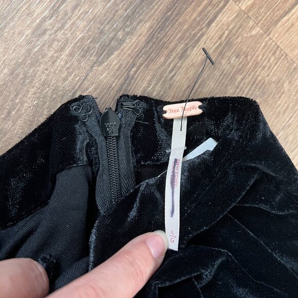 NEW Free People Black Velvet Open Back Chelsea Long Sleeve Mini Dress Sz L - Picture 5 of 16